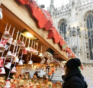 Mercatino di Natale in Piazza Duomo Milano 2024